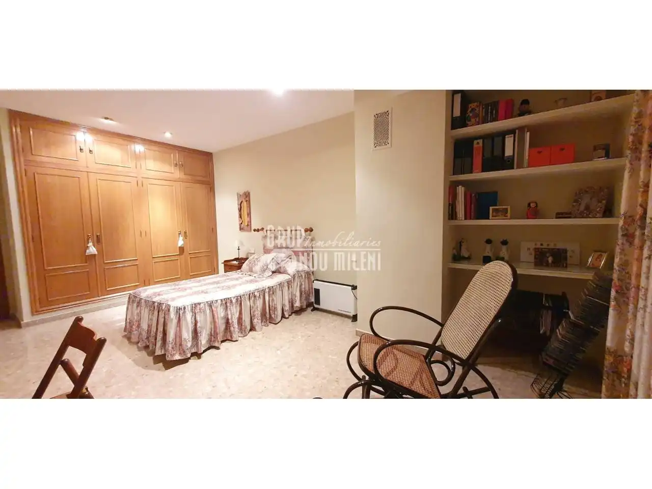 Habitación de Casa o chalet en venta en Alfafar con Aire acondicionado, Terraza y Amueblado