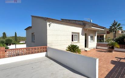 Exterior view of House or chalet for sale in La Bisbal del Penedès