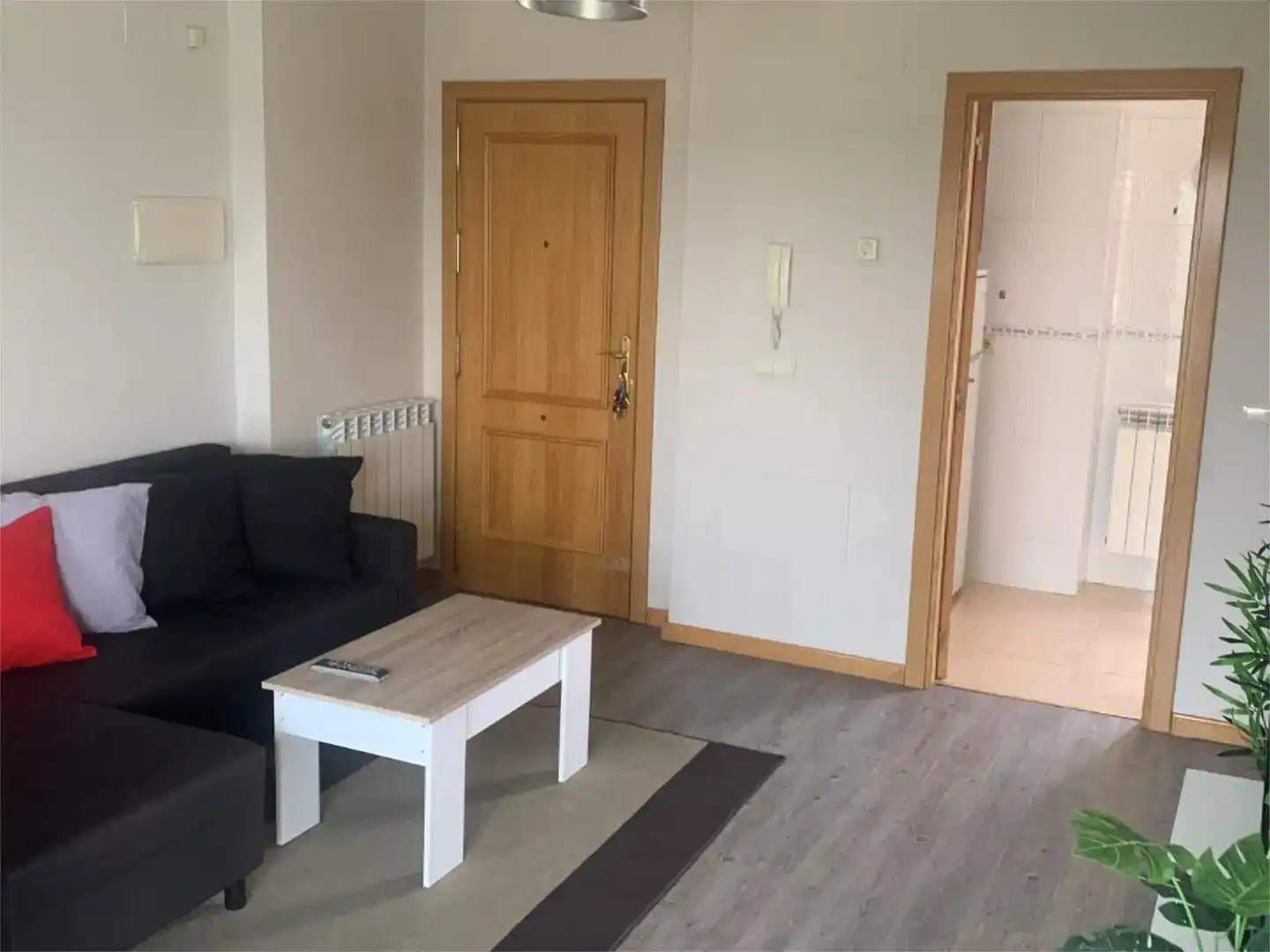 Sala d'estar de Àtic en venda en Zaratán amb Parquet, Traster i Piscina