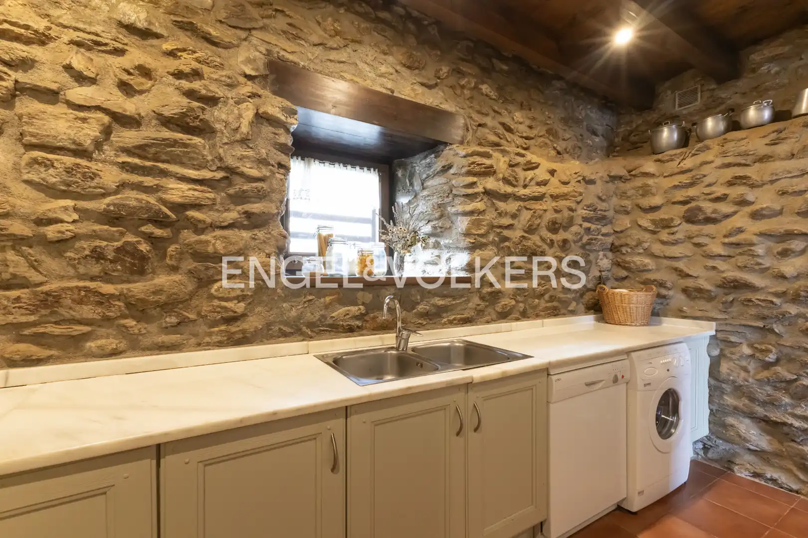 Cocina de Casa adosada en venta en Fontanals de Cerdanya con Calefacción, Parquet y Terraza