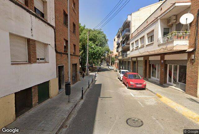 Piso en Venta en CL MONTURIOL en Can Mas