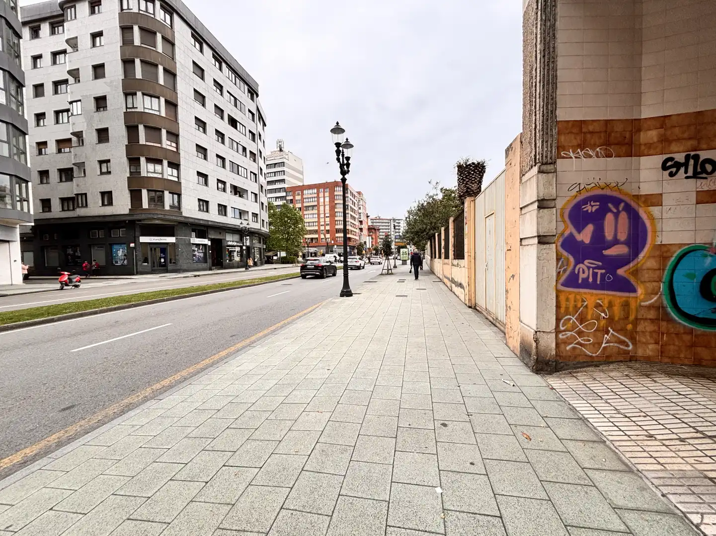 Vista exterior de Garaje de alquiler en Gijón 