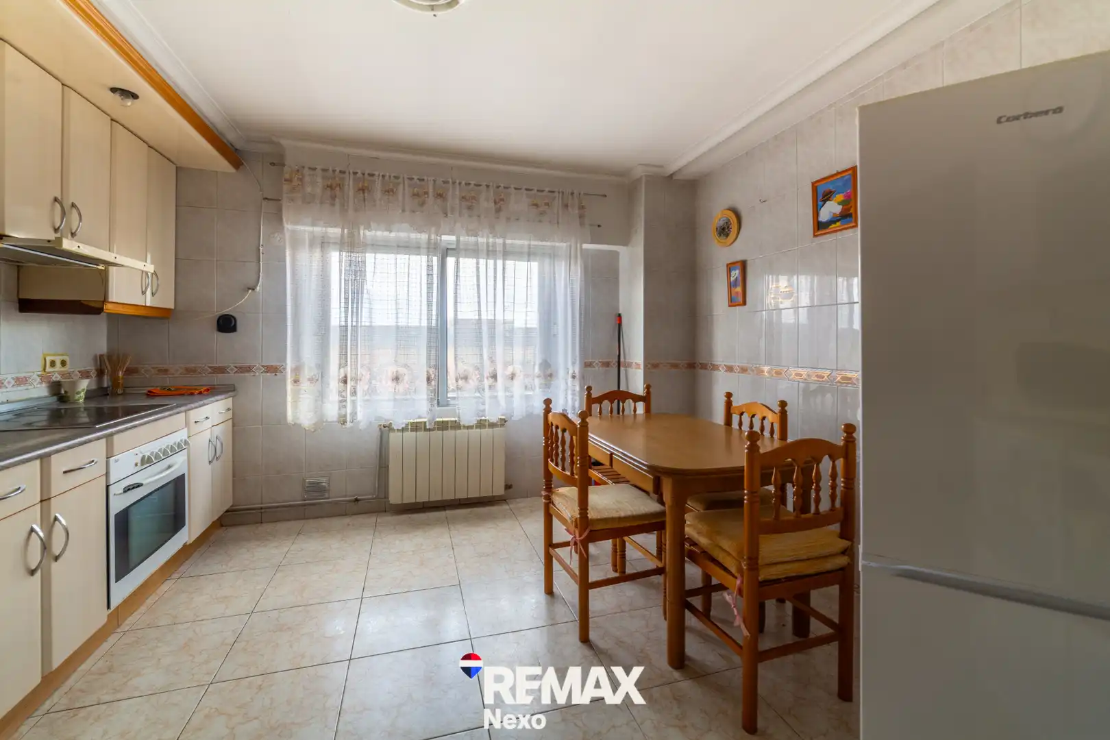 Cocina de Casa adosada en venta en Benavente con Jardín privado, Parquet y Trastero