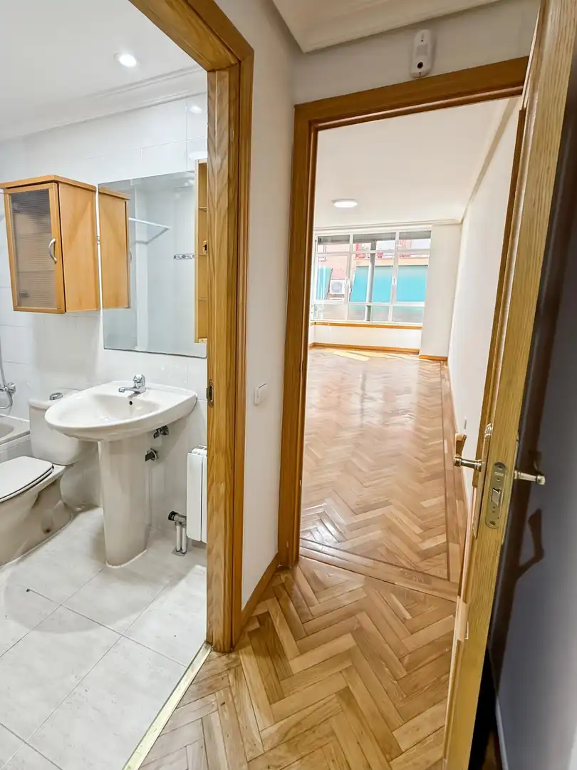 Wohnung zur Miete in Calle de Pinos Baja, Valdeacederas