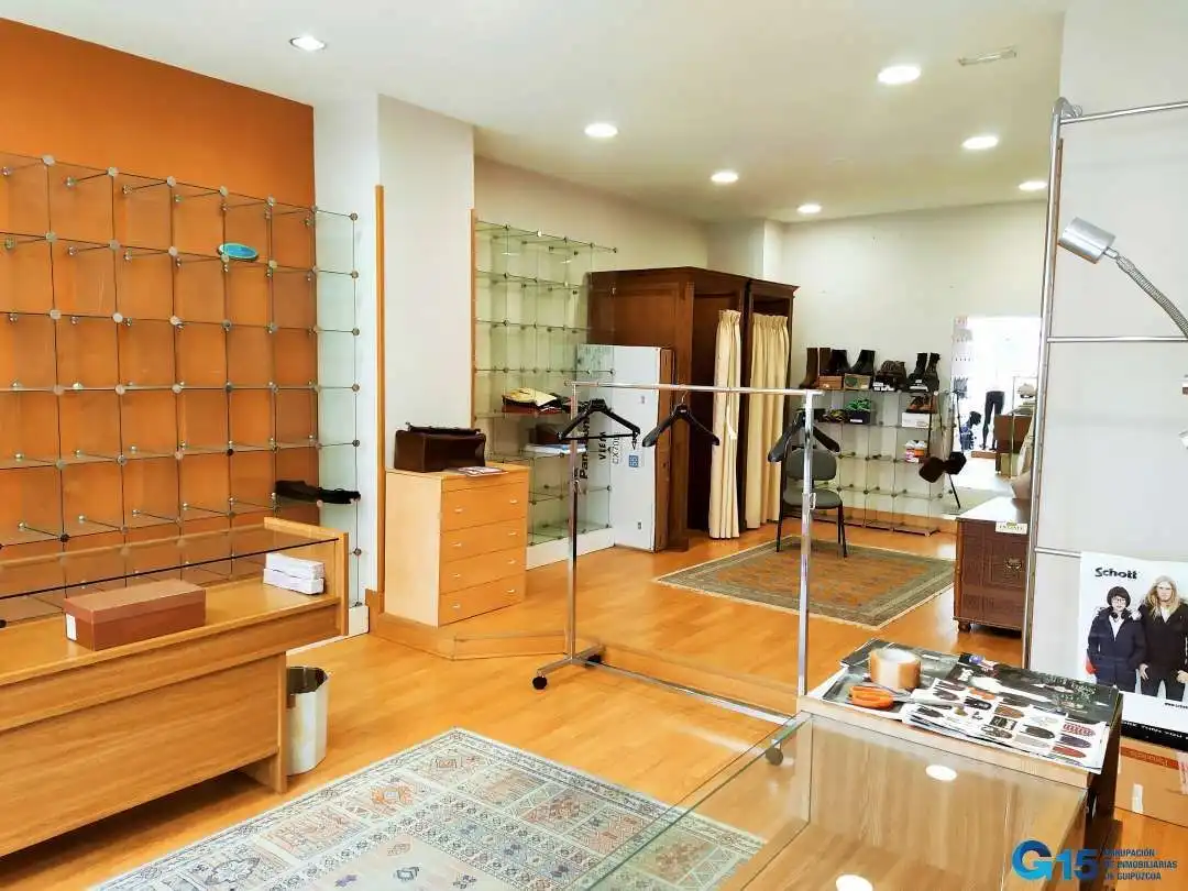 Local comercial en venda a Amara - Berri, imagen 2