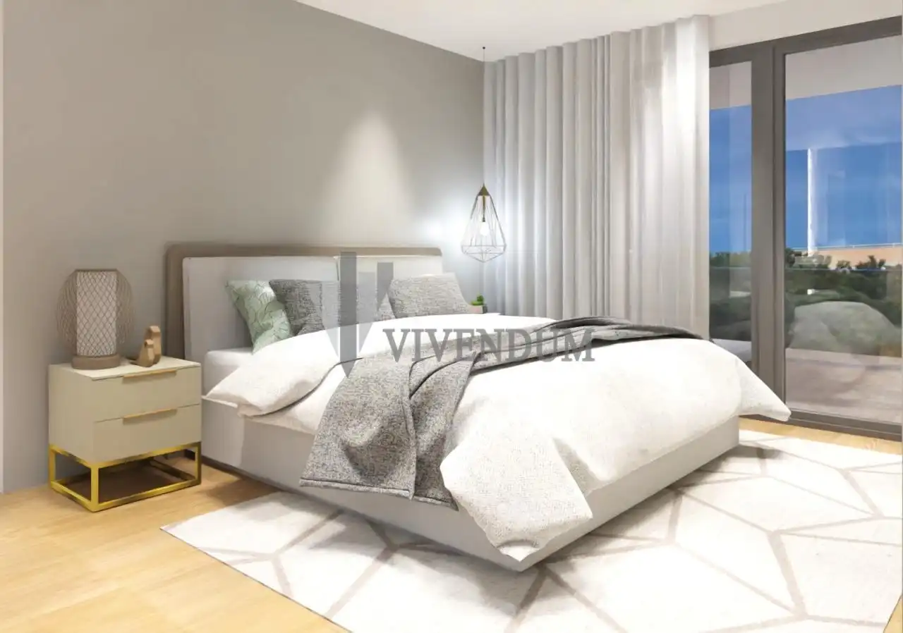 Habitación de Apartamento en venta en Vigo  con Calefacción, Terraza y Piscina