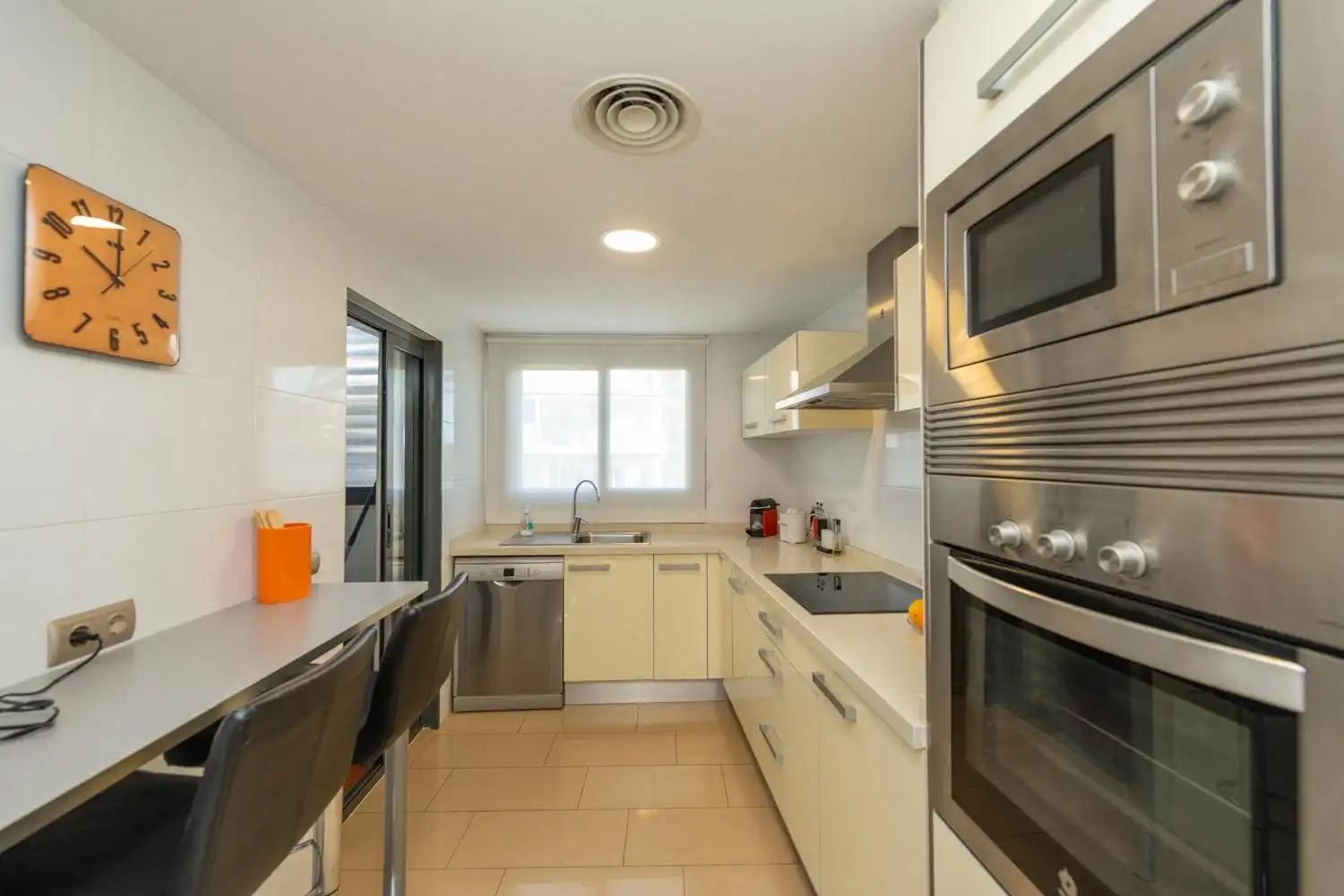 Flat with pool to rent in Avenida de la Costa Blanca, imagen 3