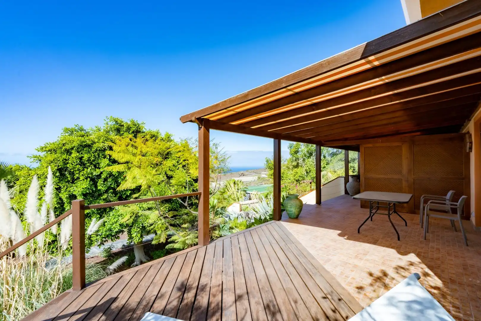Terrassa de Casa o xalet en venda en Guía de Isora amb Aire condicionat, Jardí privat i Terrassa