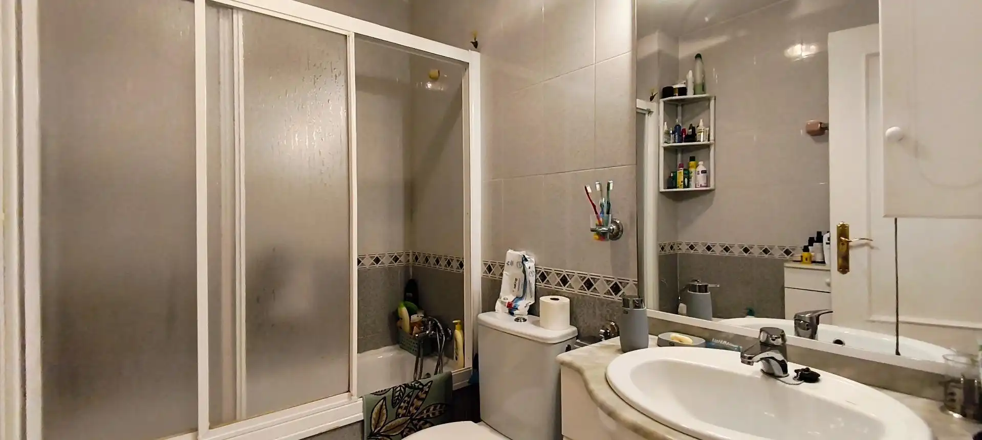 Bathroom of Apartments for sale in Santa Pola  with Air Conditioner, Terrace and Furnished