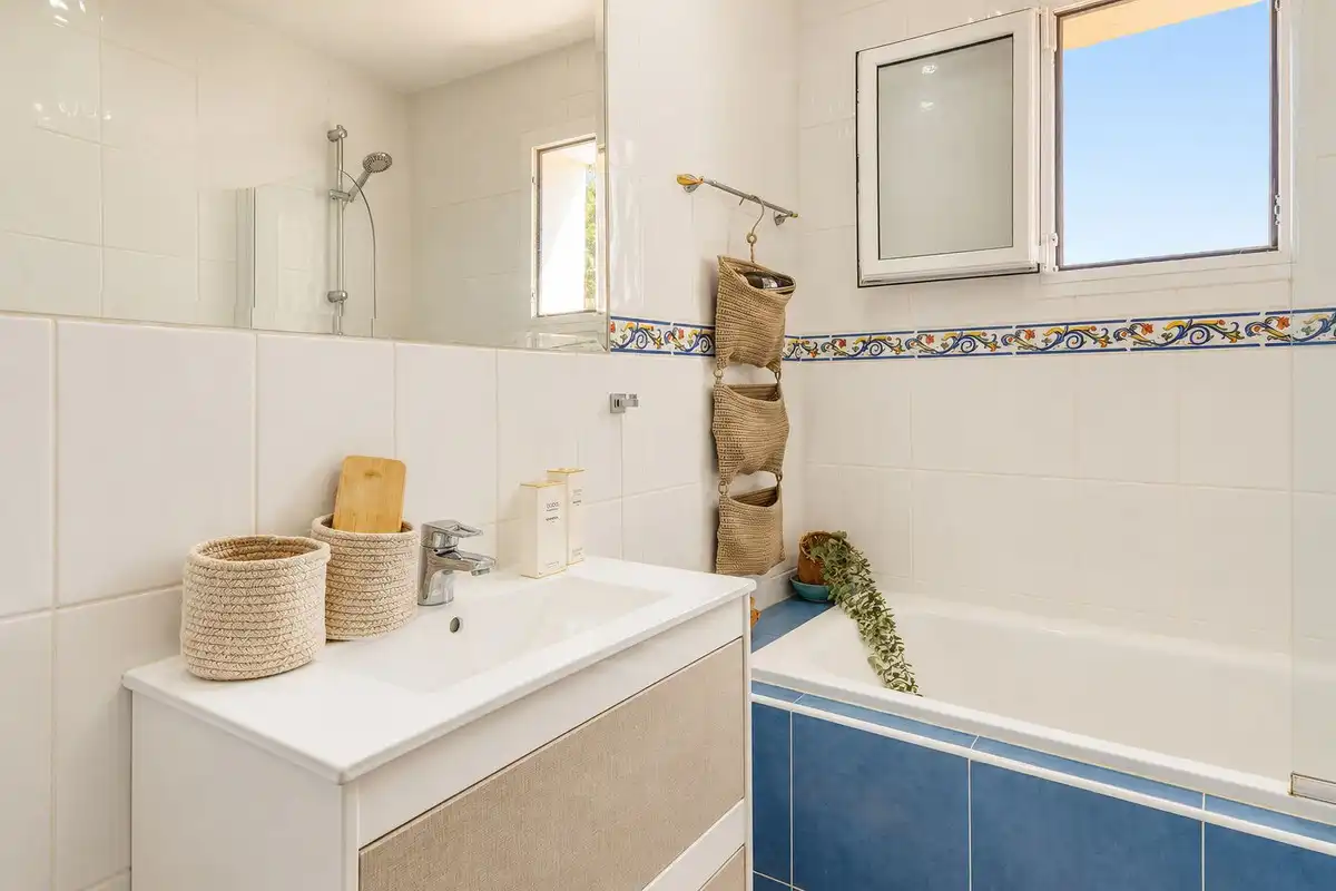 Baño de Planta baja en venta en Mijas con Terraza y Piscina comunitaria
