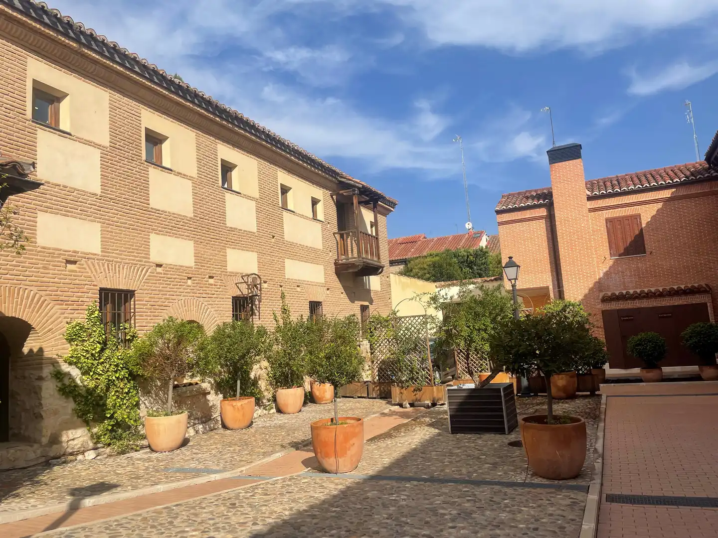 Vista exterior de Garaje en venta en Alcalá de Henares