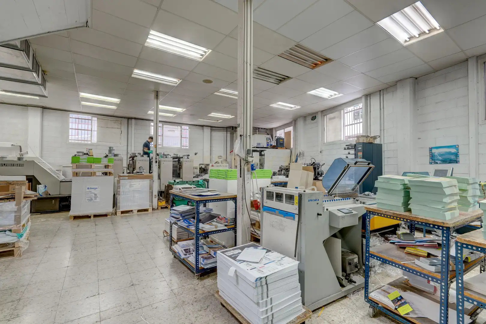 Fabrikhallen zum Verkauf in Donostia - San Sebastián 