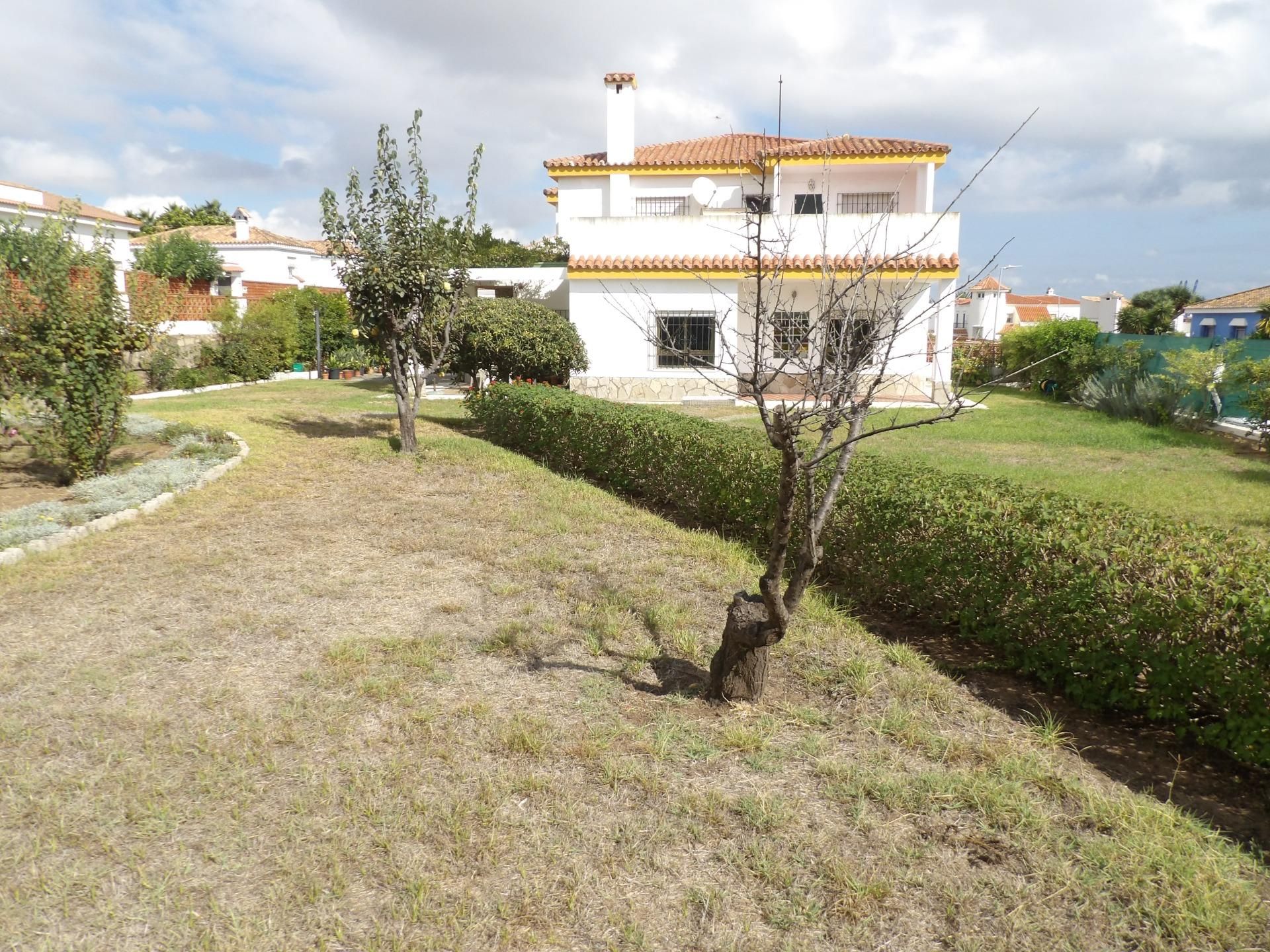 Jardí de Casa o xalet en venda en Algeciras amb Jardí privat, Terrassa i Balcó
