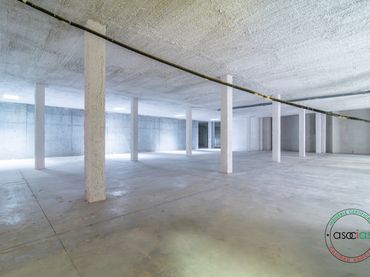 Business premises for sale in Oviedo - Calle La Estrecha 11