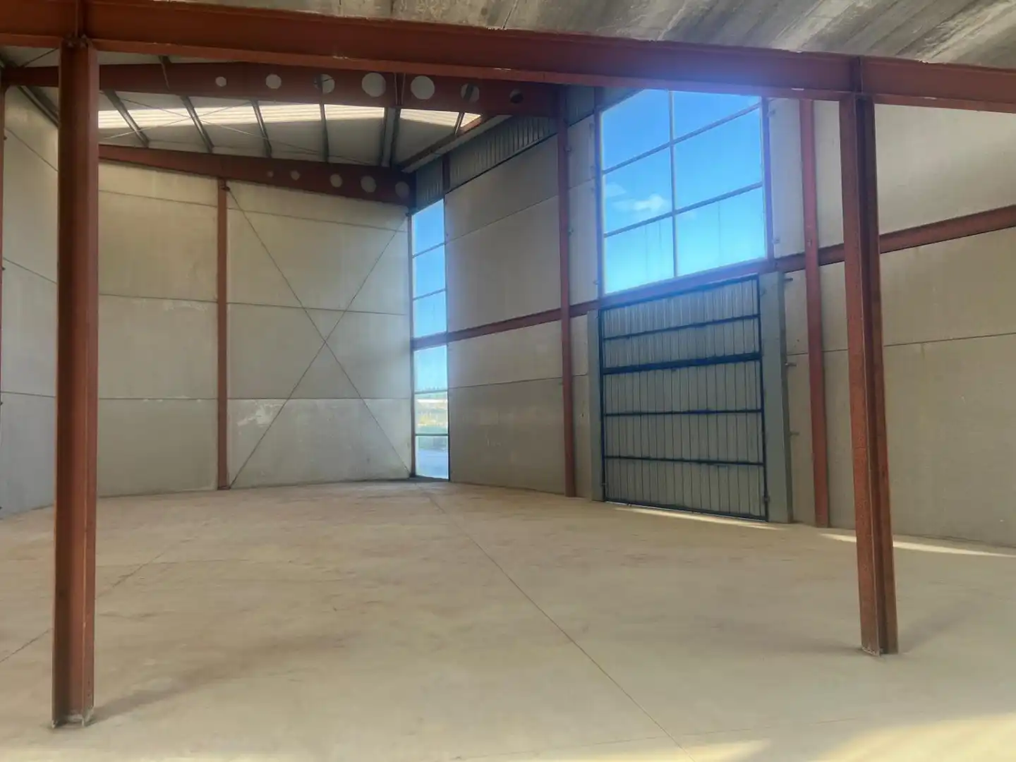 Industrial buildings for rent in Narón