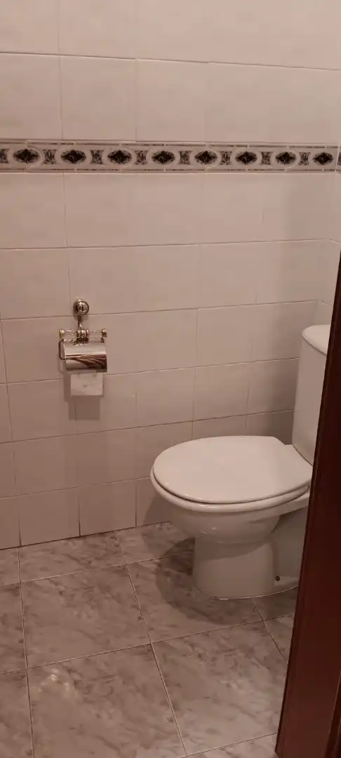 Baño de Local en venta en Madrid con Aire acondicionado y Calefacción