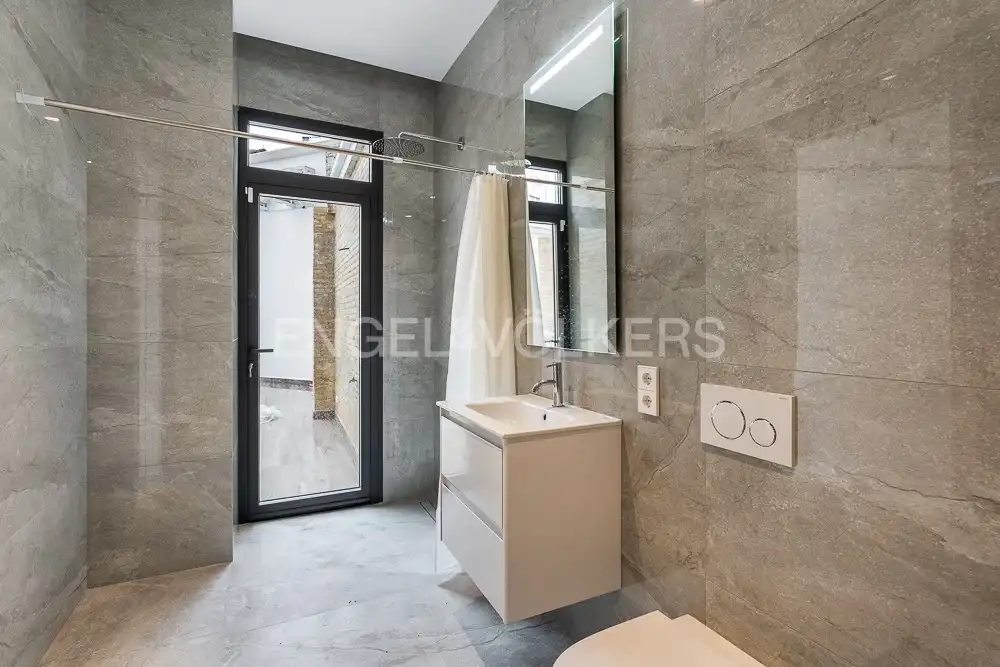 Bany de Apartament en venda en Valencia amb Aire condicionat, Calefacció i Terrassa