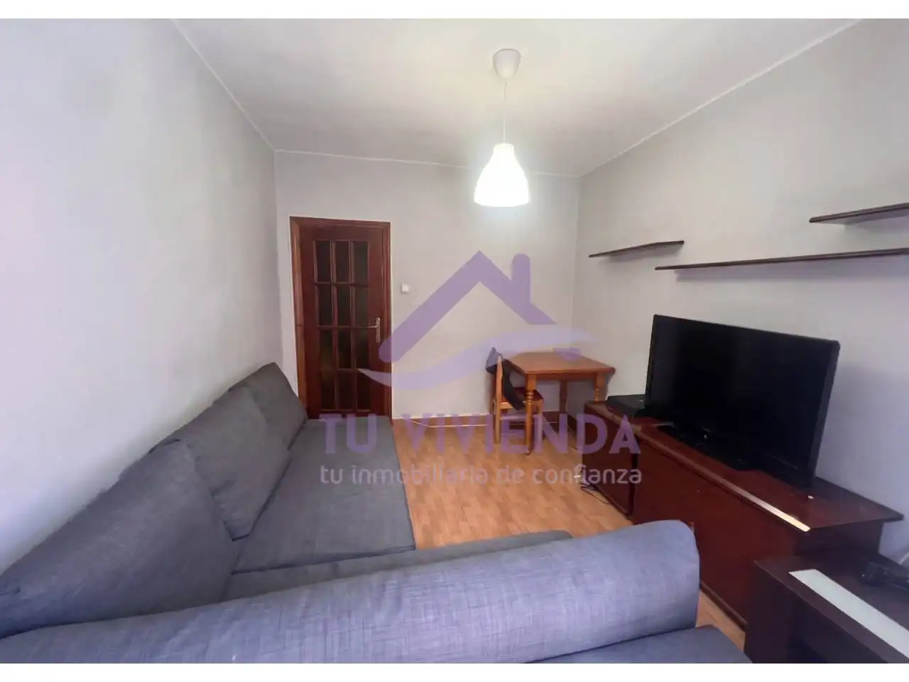 Living room of Flat for sale in Valladolid Capital  with Heating, Parquet flooring and Furnished