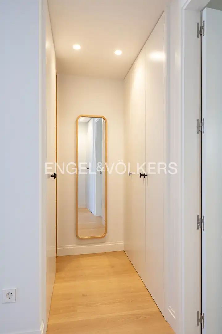 Flat for sale in Madrid  with Air Conditioner, Heating and Storage room