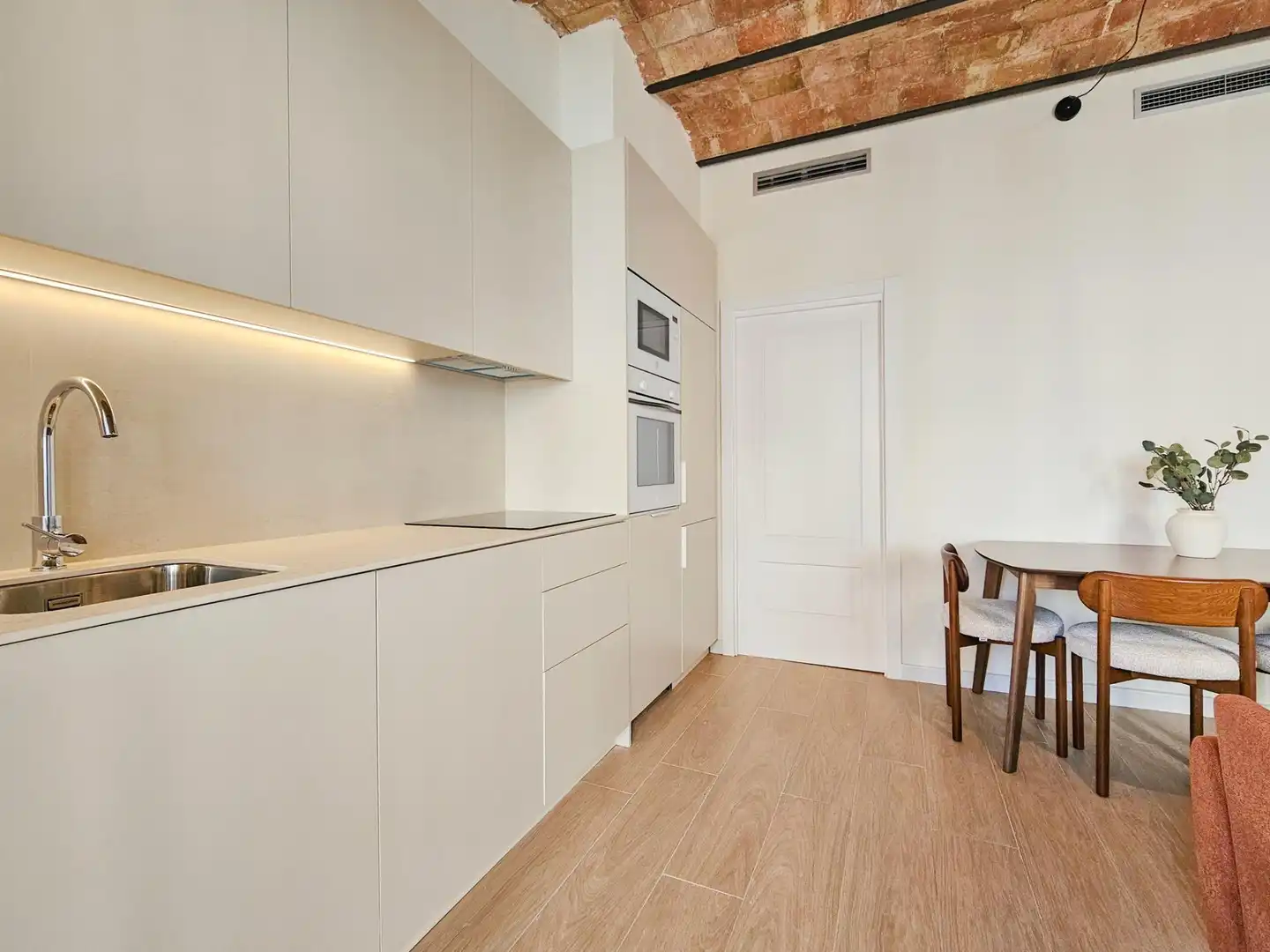 Flat with balcony for sale in Carrer MONISTROL, imagen 11