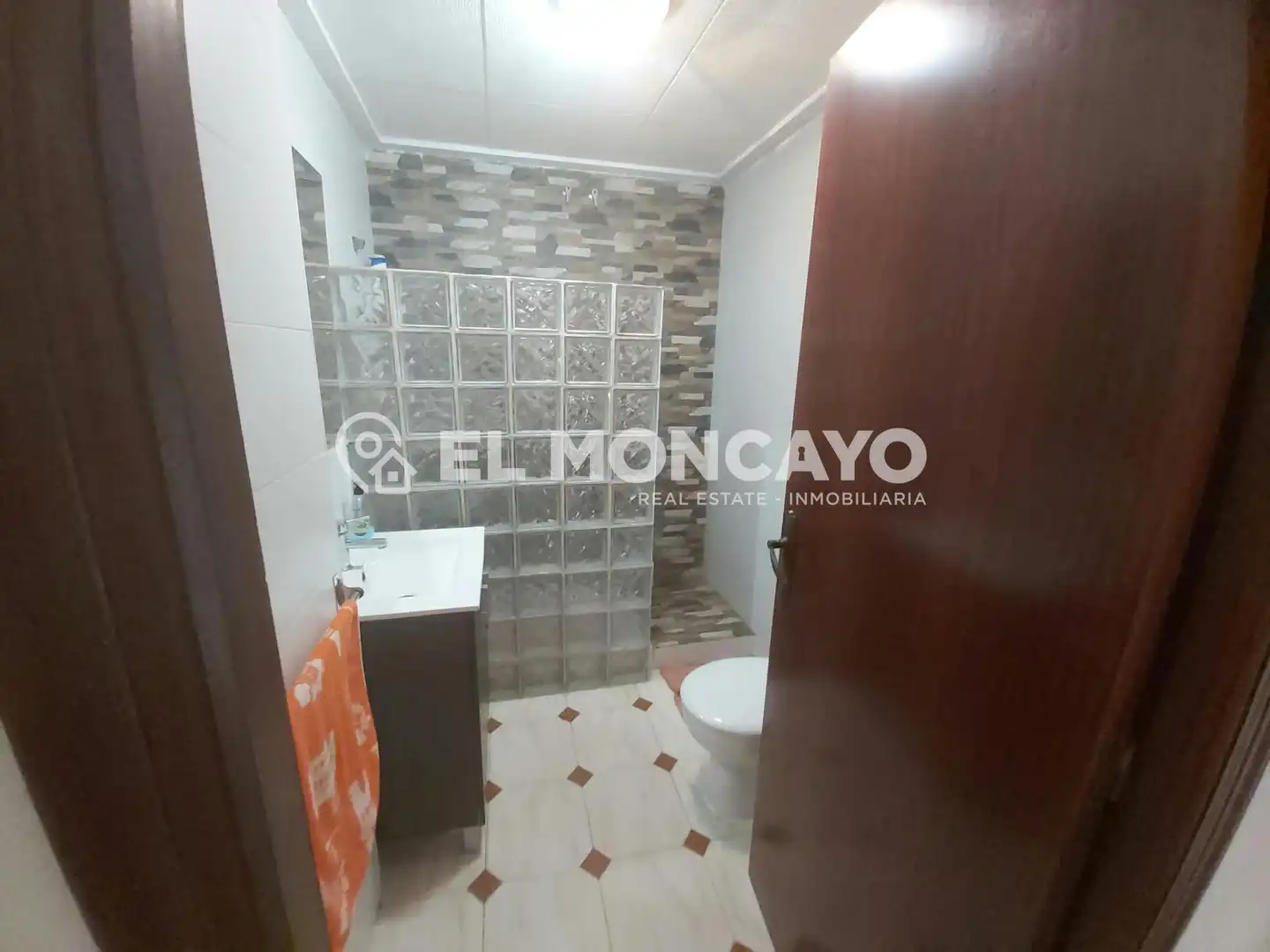 Baño de Apartamento en venta en Guardamar del Segura con Aire acondicionado, Calefacción y Terraza