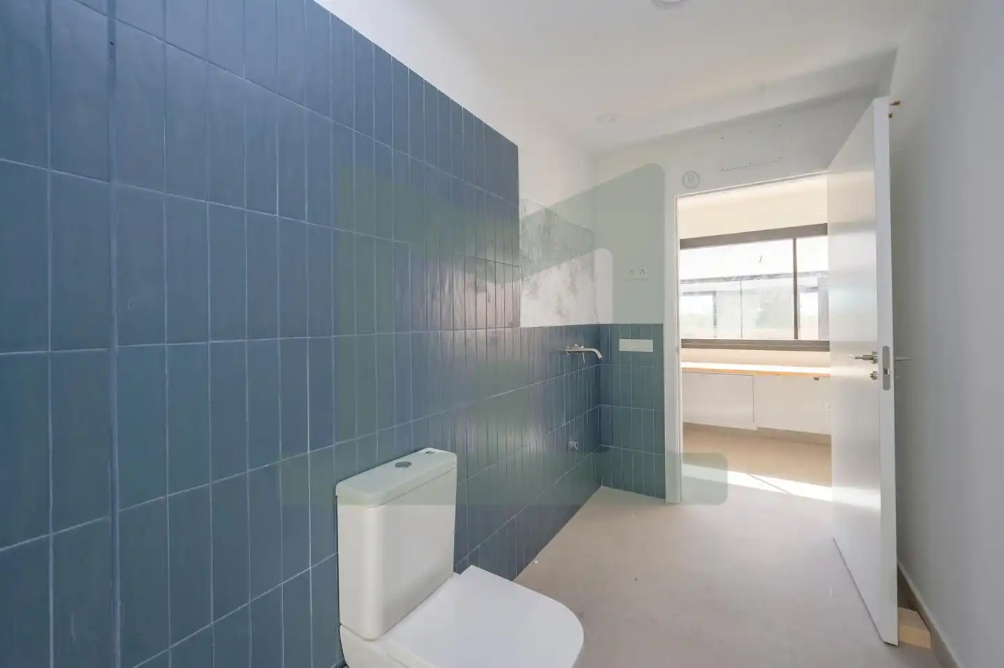 Baño de Casa adosada en venta en Griñón con Calefacción, Jardín privado y Piscina