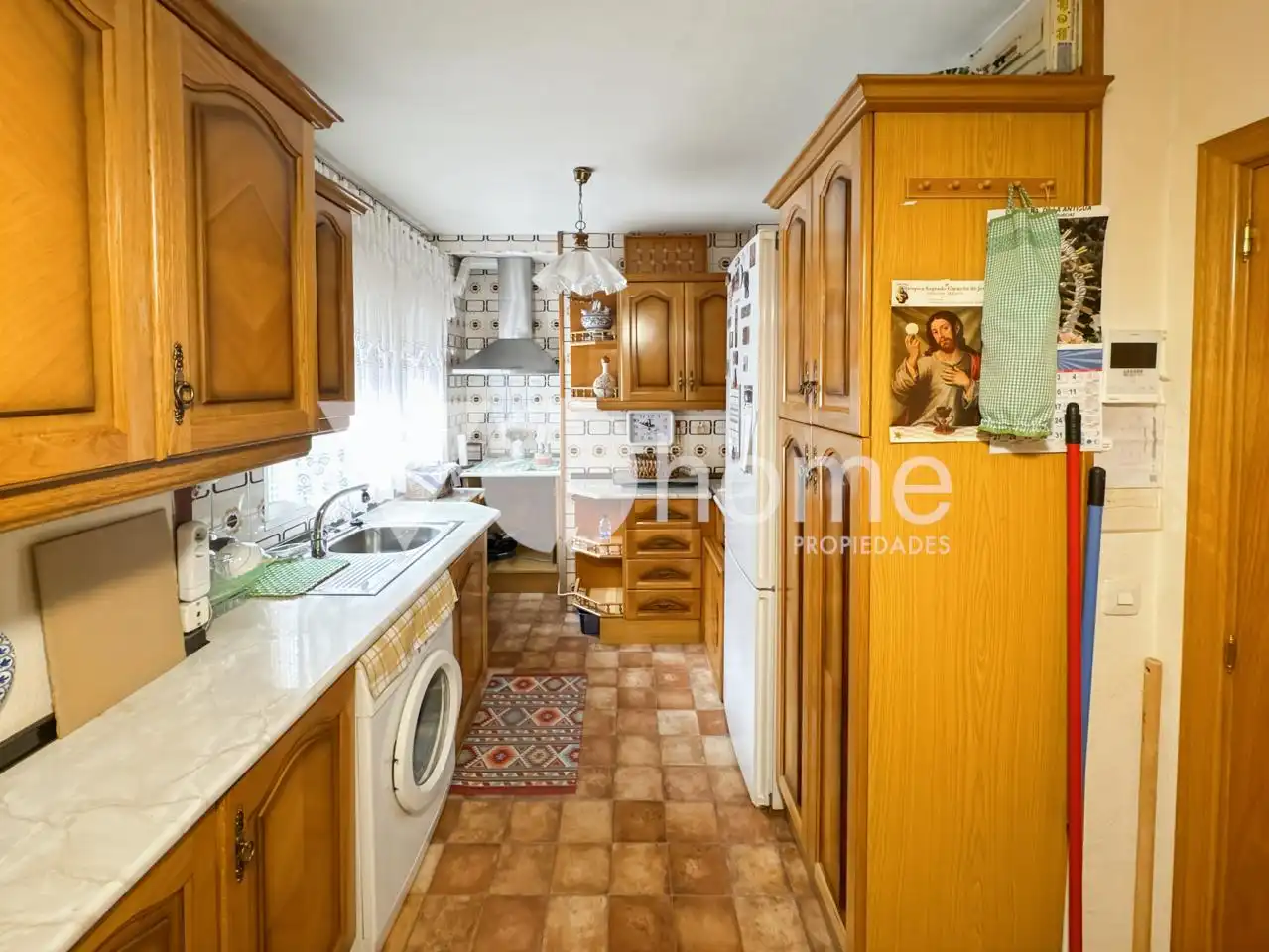 Kitchen of Flat for sale in Madrid  with Heating, Parquet flooring and Balcony