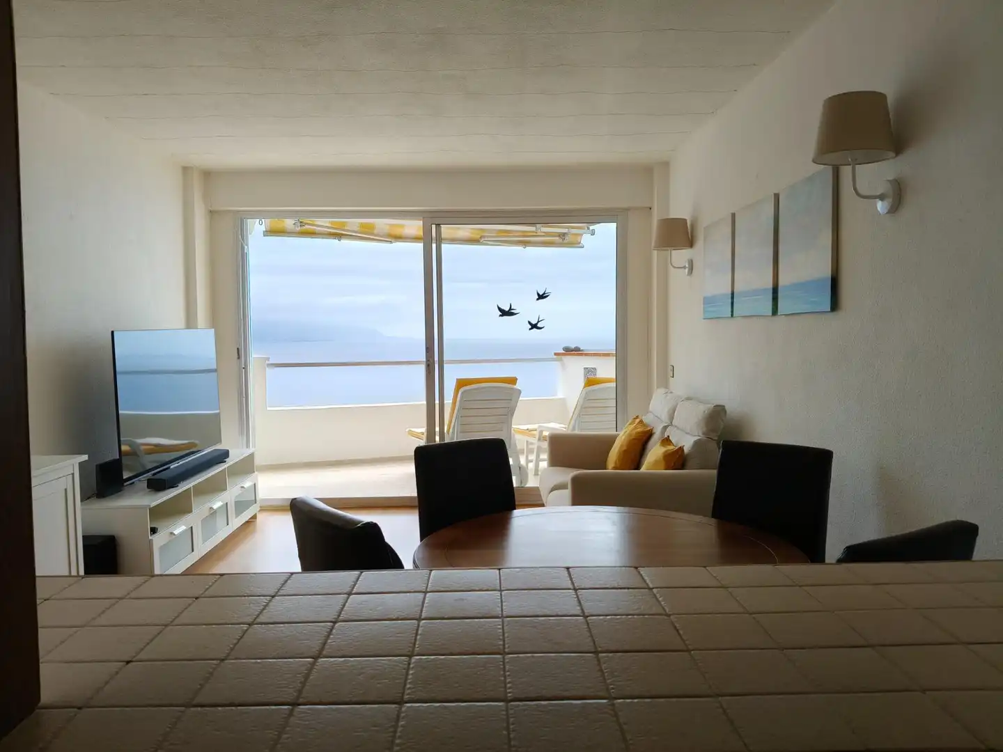 Sala d'estar de Apartament en venda en La Matanza de Acentejo amb Moblat, Balcó i Piscina comunitària