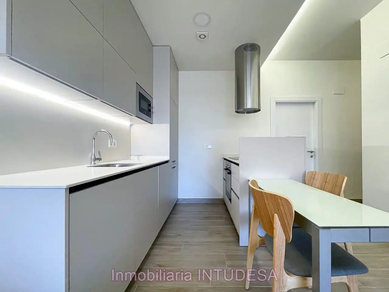 Cocina de Piso en venta en Tudela con Calefacción, Terraza y Amueblado