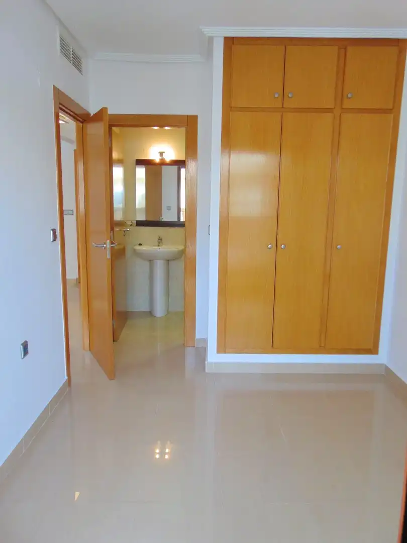 Baño de Casa adosada en venta en San Pedro del Pinatar con Terraza, Balcón y Alarma