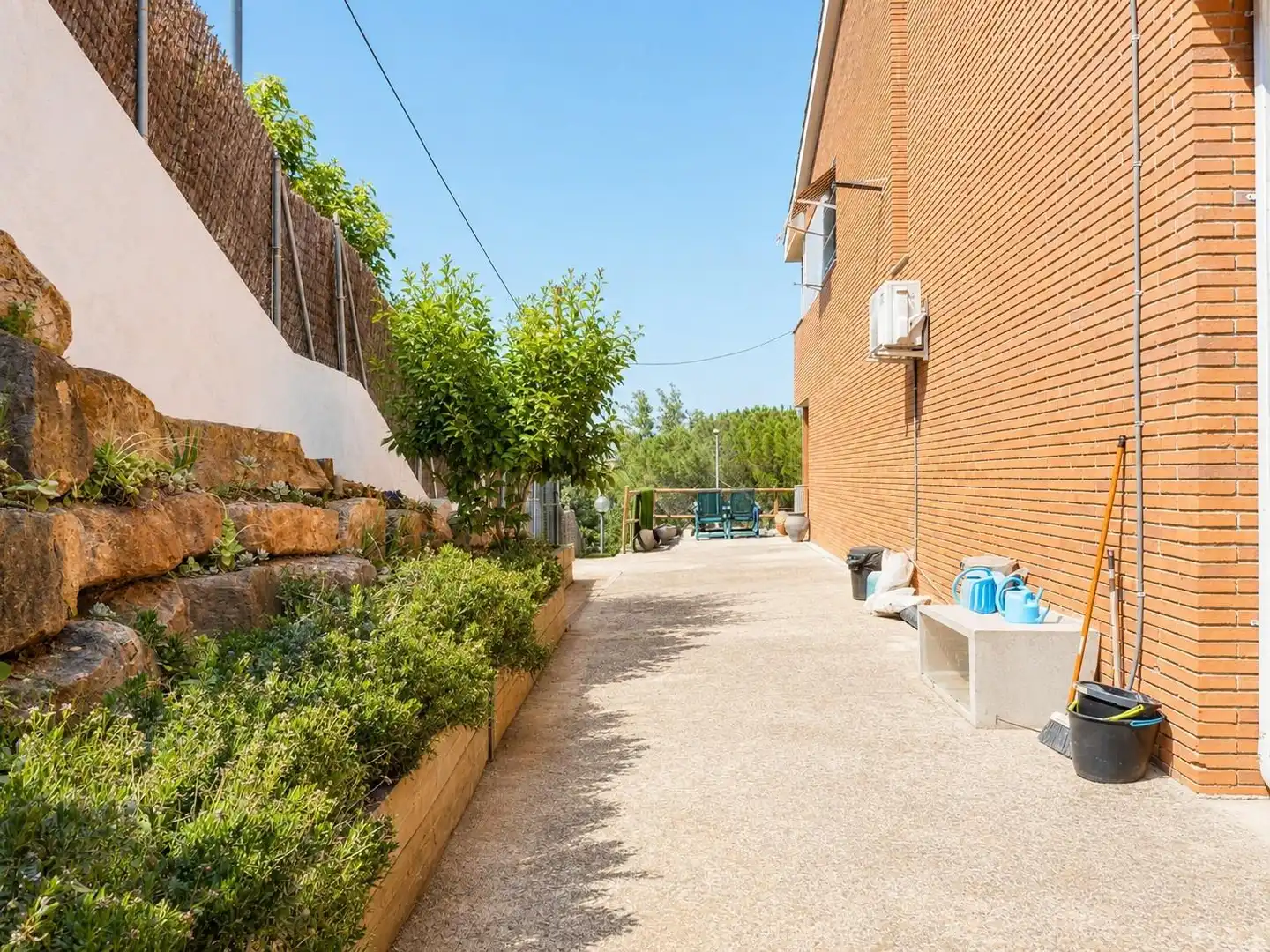 Adosado con terraza en venta en Montornès del Vallès, imagen 2