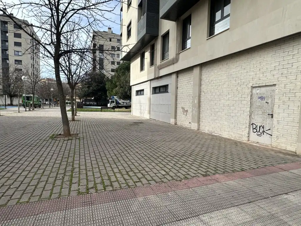 Local comercial en venta en Calle Francisco de Quevedo, imagen 2