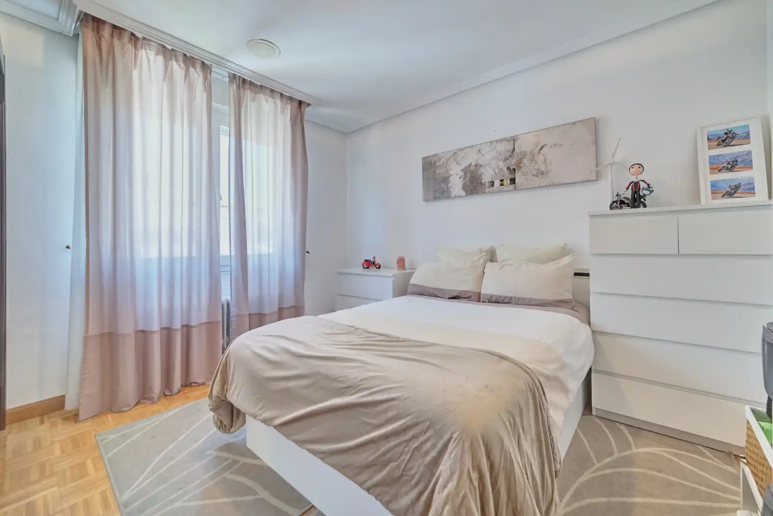 Habitación de Casa adosada en venta en Ezcabarte con Calefacción, Jardín privado y Parquet