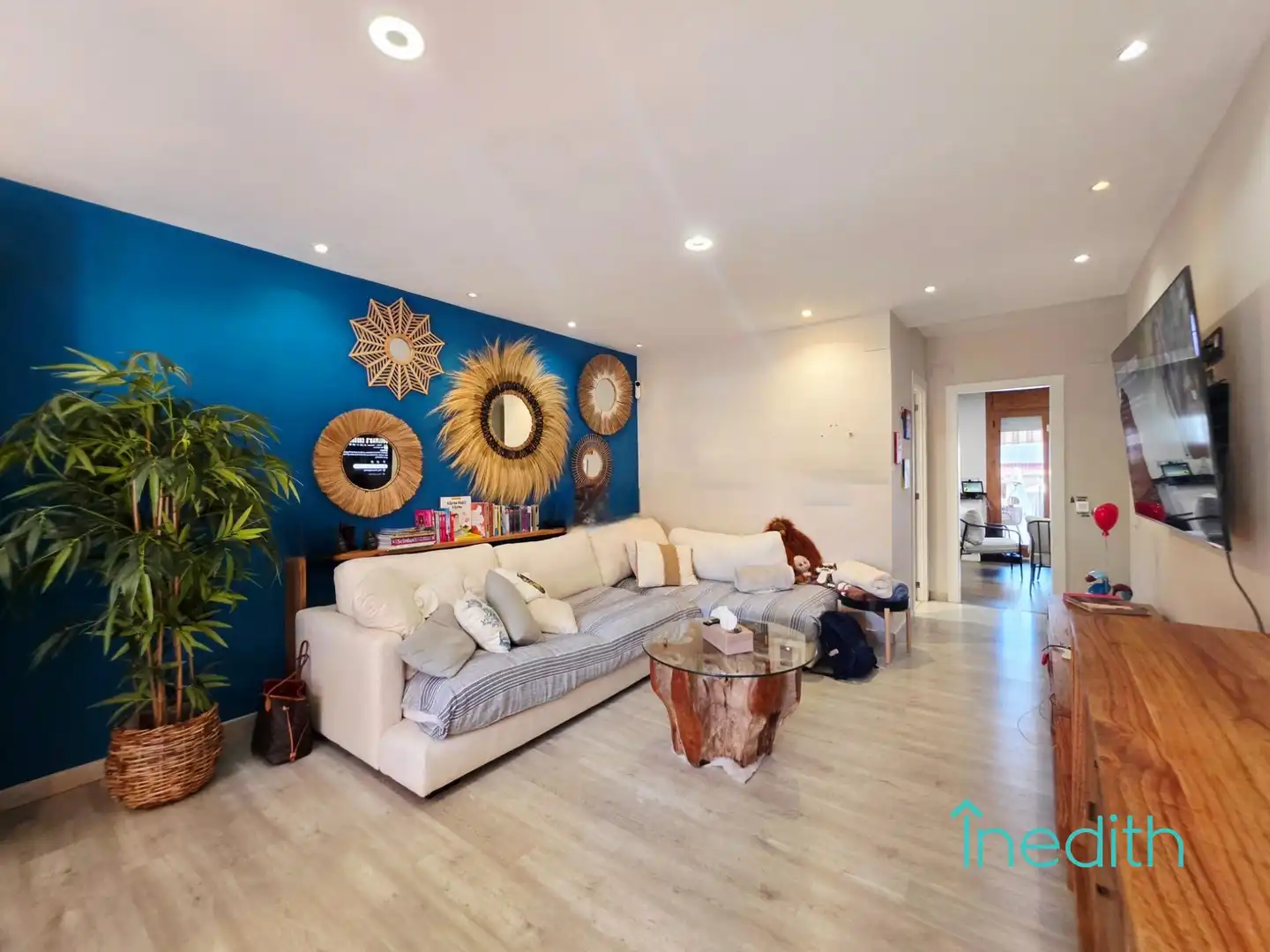 Sala de estar de Casa adosada en venta en Castelldefels con Aire acondicionado, Calefacción y Jardín privado