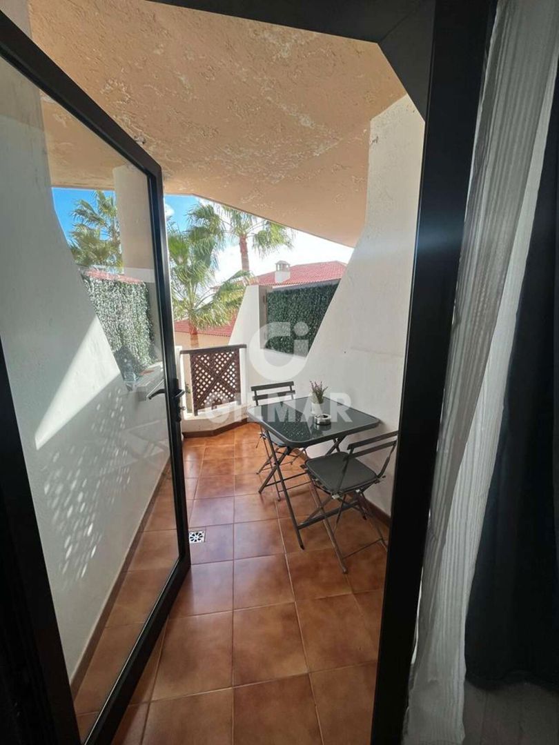 Terrassa de Pis en venda en San Miguel de Abona amb Moblat, Balcó i Piscina comunitària