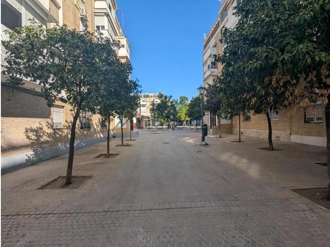 Exterior view of Flat for sale in  Sevilla Capital
