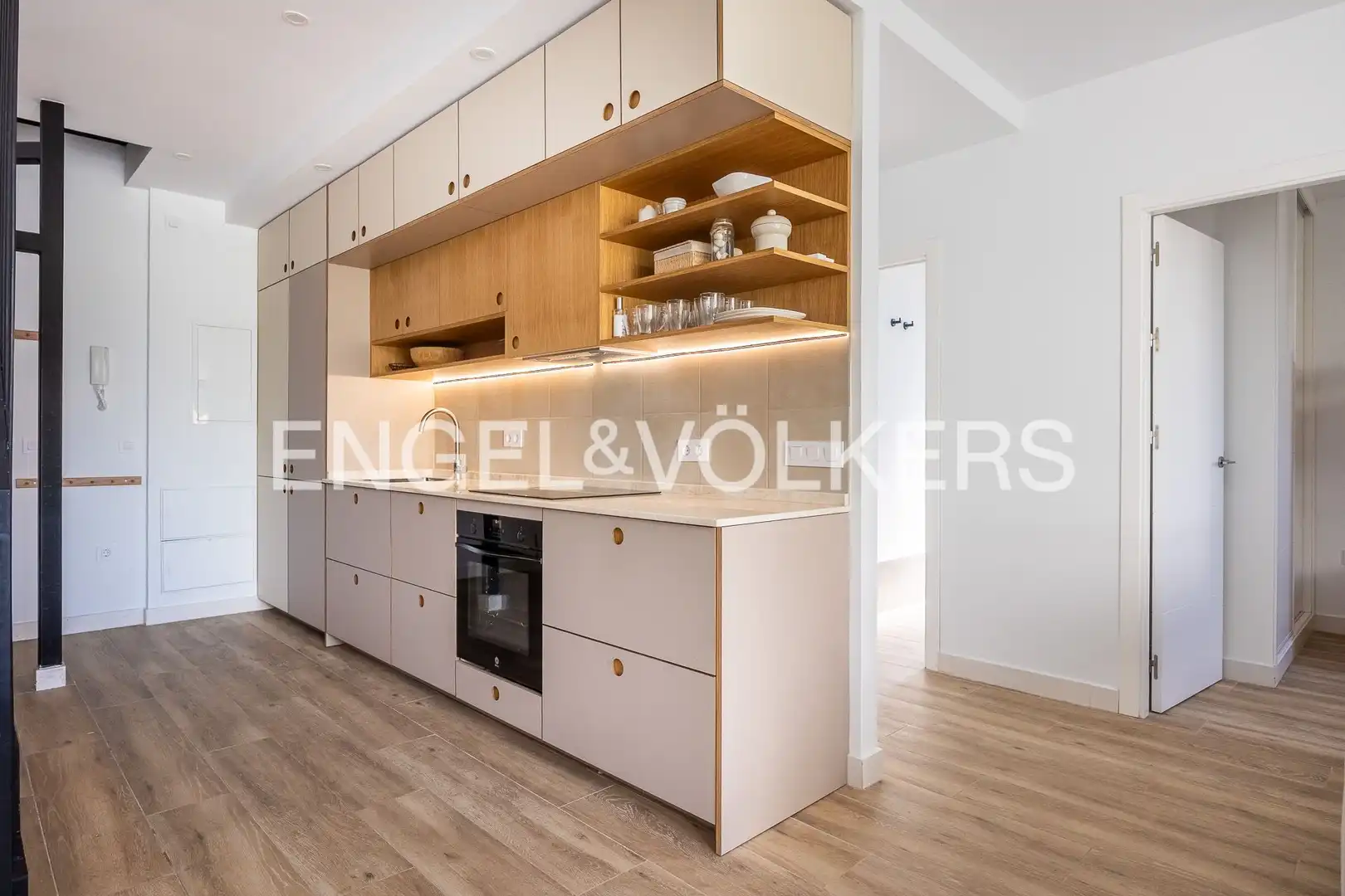 Kitchen of Duplexes for sale in Sevilla  with Air Conditioner, Heating and Terrace