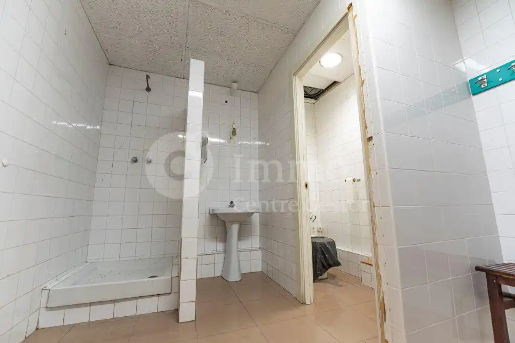 Business premises to rent in Carrer Enric Granados 24, imagen 9