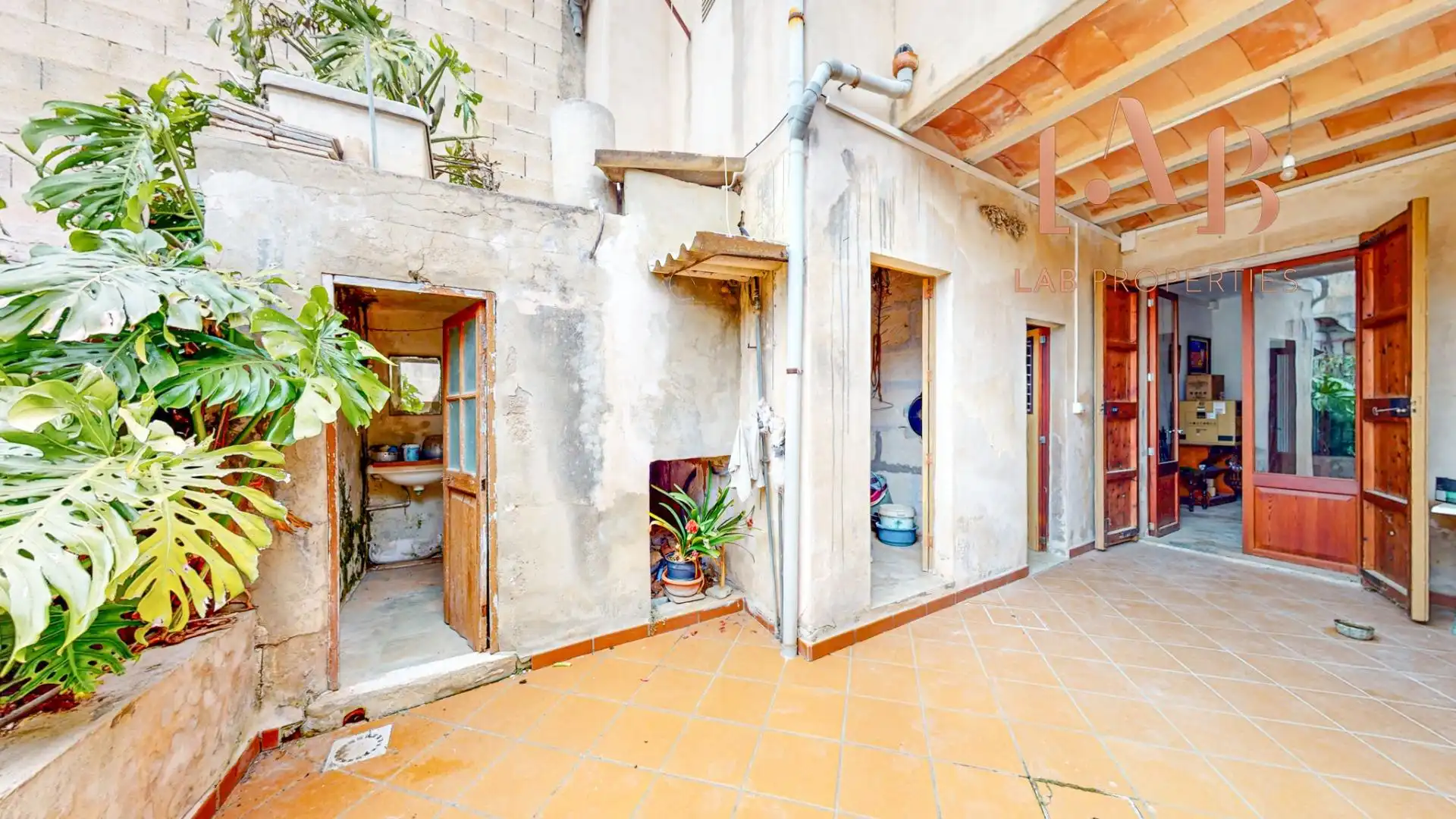 Houses for sale in Llubí  with Private garden and Terrace