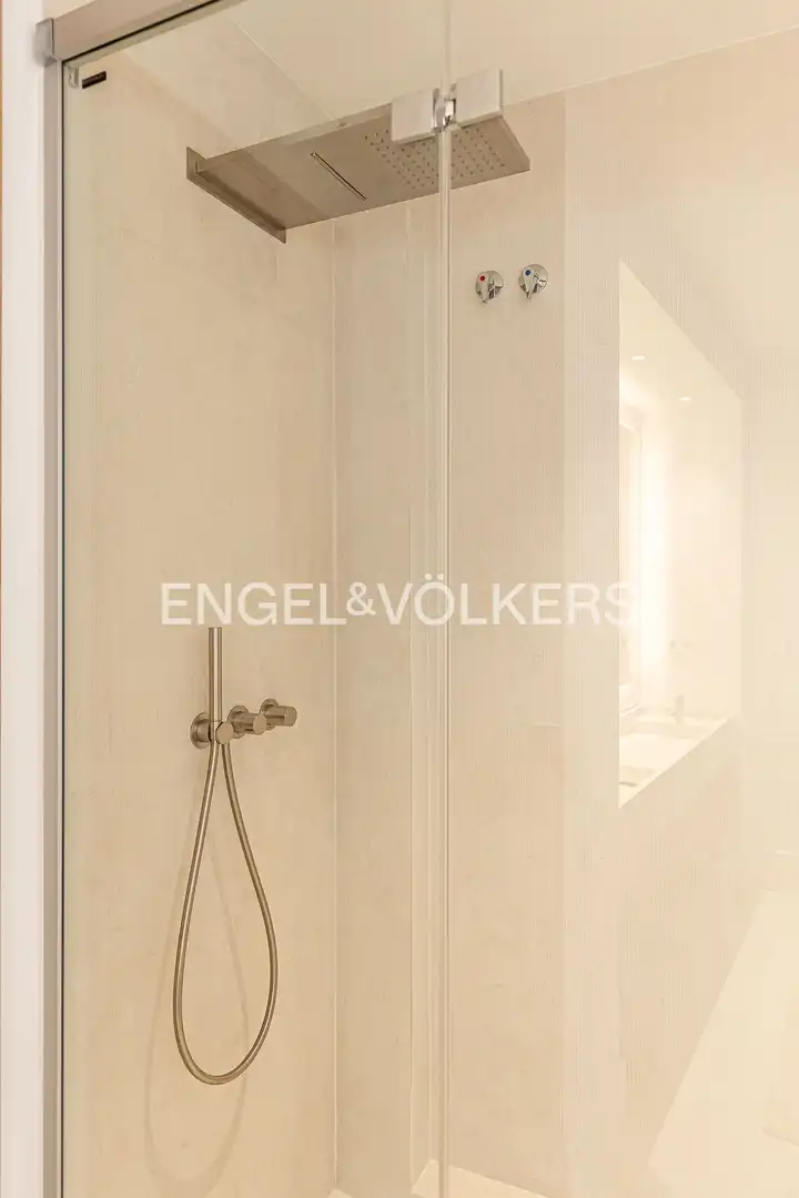 Badezimmer von Wohnung zum Verkauf in Madrid mit Klimaanlage, Heizung und Terrasse