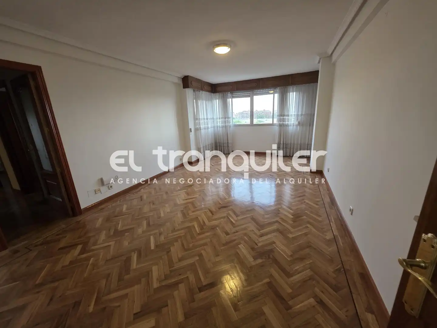 Sala d'estar de Pis de lloguer en Madrid amb Aire condicionat, Parquet i Rentadora