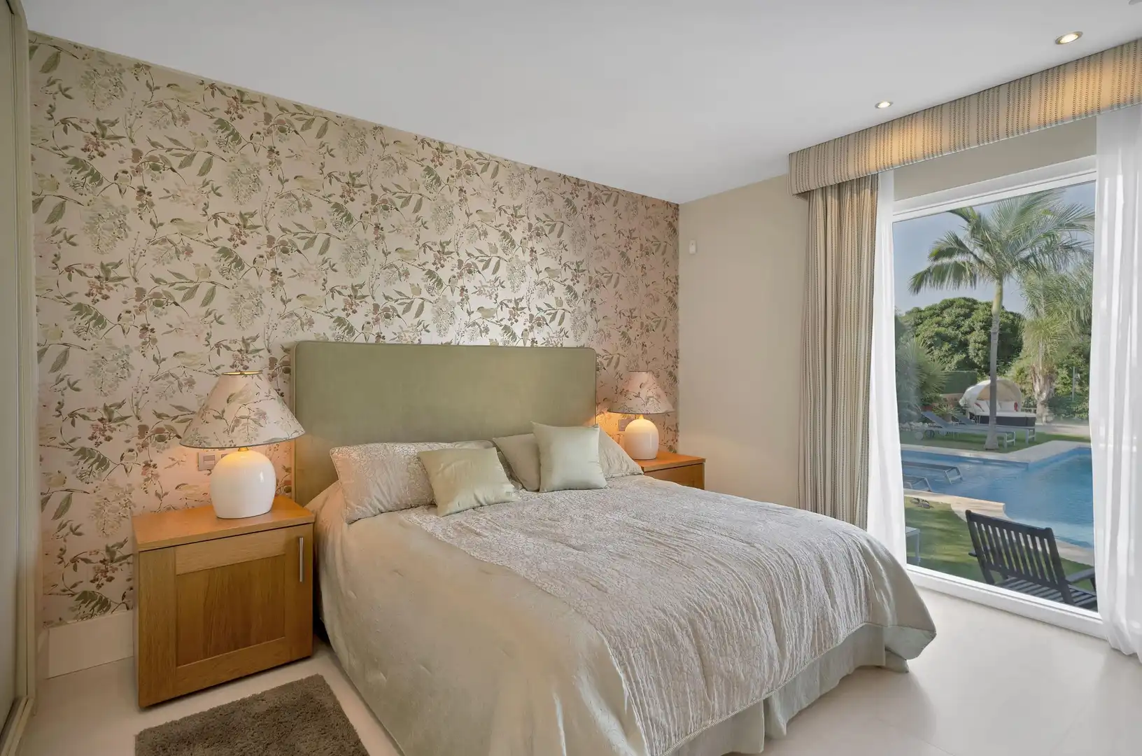 Habitación de Casa o chalet en venta en Marbella con Calefacción, Jardín privado y Terraza