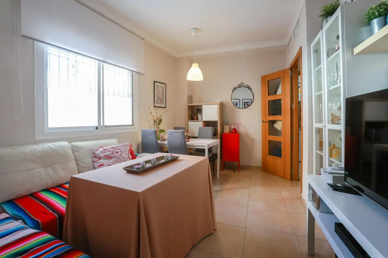 Habitación de Planta baja en venta en Málaga con Aire acondicionado, Calefacción y Alarma
