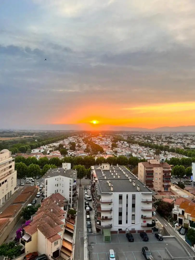 Vista exterior de Estudio en venta en Empuriabrava