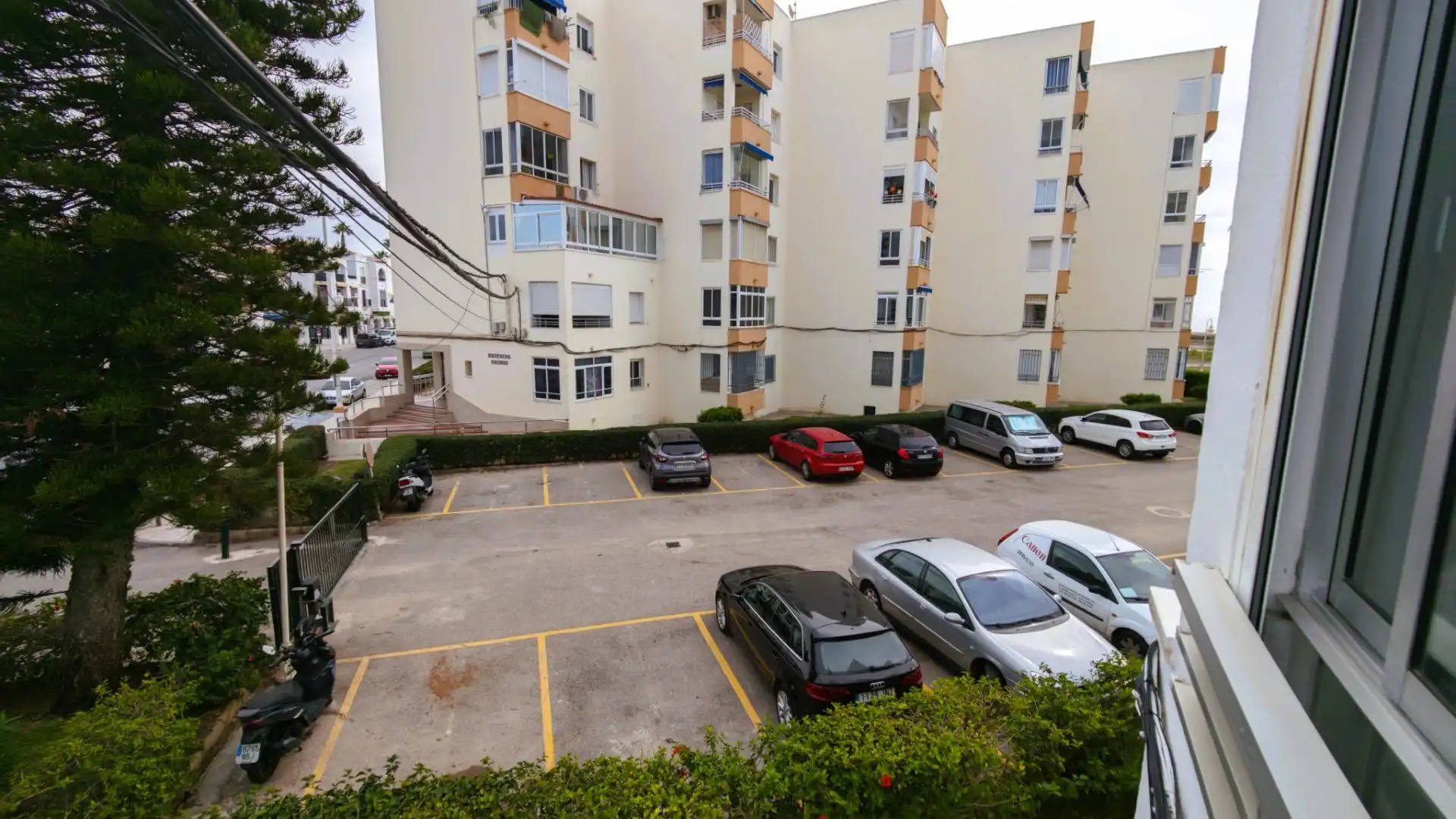 Aparcament de Pis en venda en Motril amb Calefacció, Moblat i Balcó