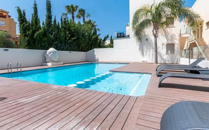 Piscina de Apartament en venda en Dénia amb Aire condicionat, Calefacció i Terrassa
