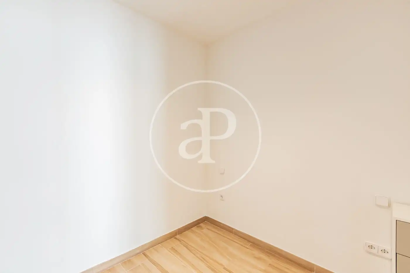 Bedroom of Flat for rent in Madrid  with Air Conditioner and Heating