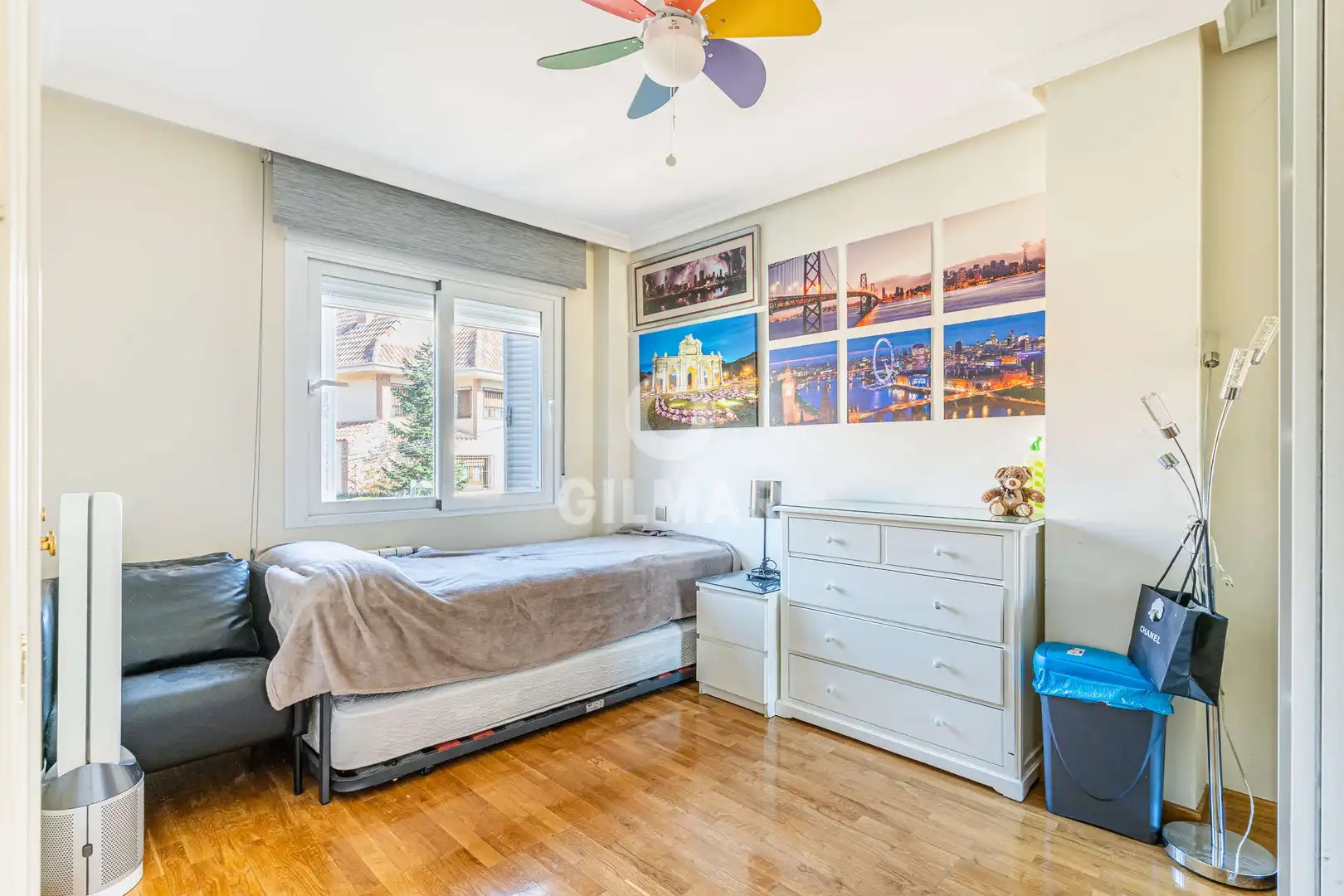 Bedroom of Detached homes for sale in Pozuelo de Alarcón  with Heating, Private garden and Swimming Pool