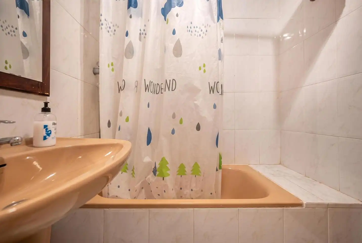 Bany de Pis en venda en Ávila amb Calefacció, Parquet i Traster