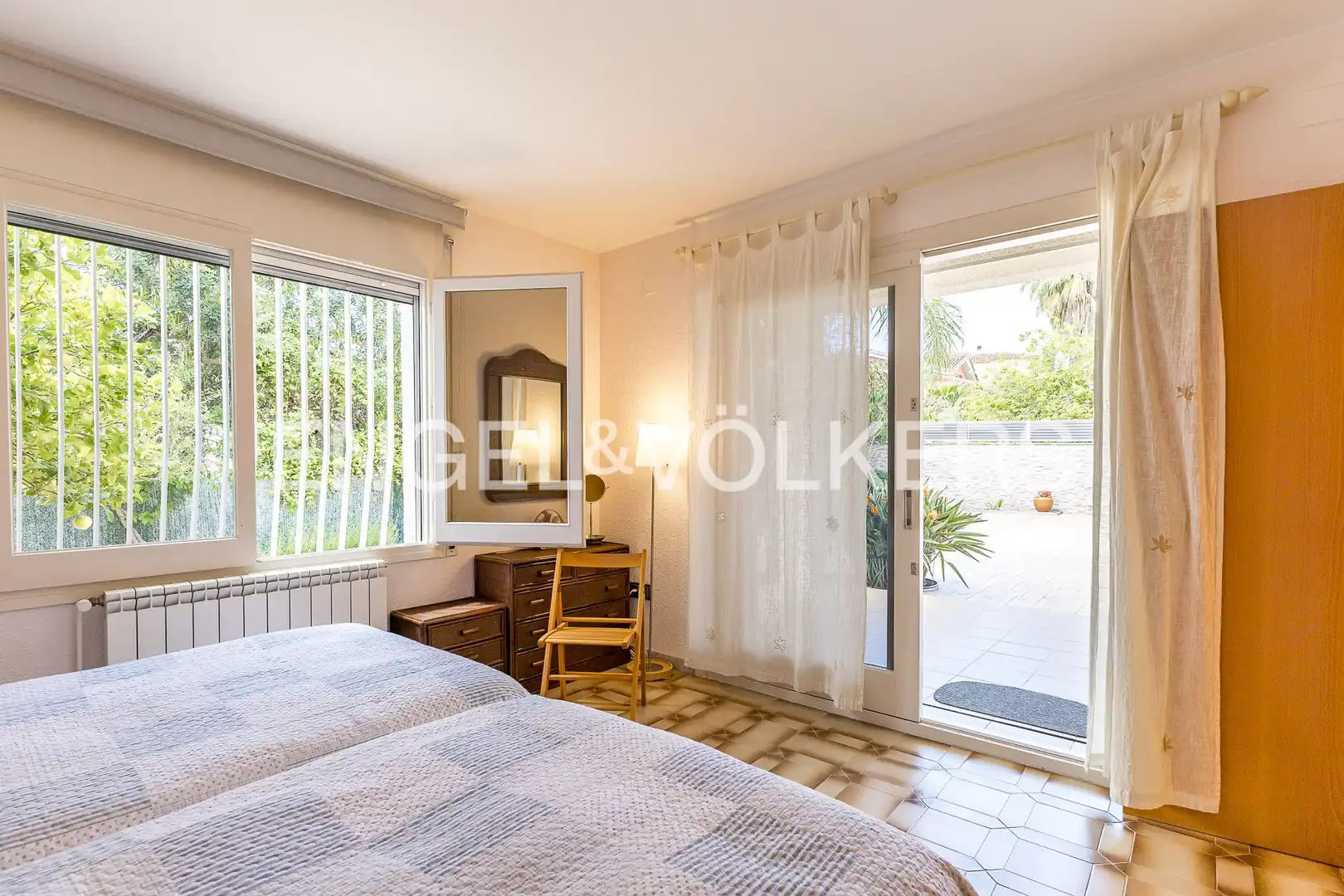 Exterior view of Houses for sale in Roda de Berà  with Air Conditioner, Heating and Private garden